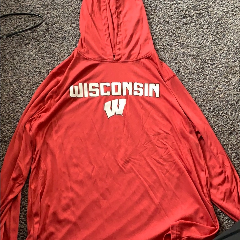 Wisconsin Badgers Hooded Long Sleeve Shirt!